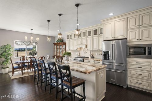 390 Angelina Cir, Wellington, NV, 89444-9522 | Card Image