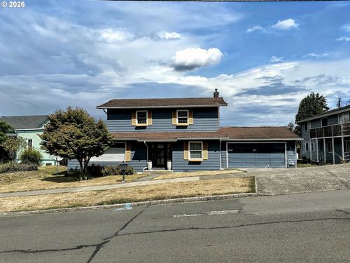 3760 Duane St, Astoria, OR, 97103-2423 | Card Image