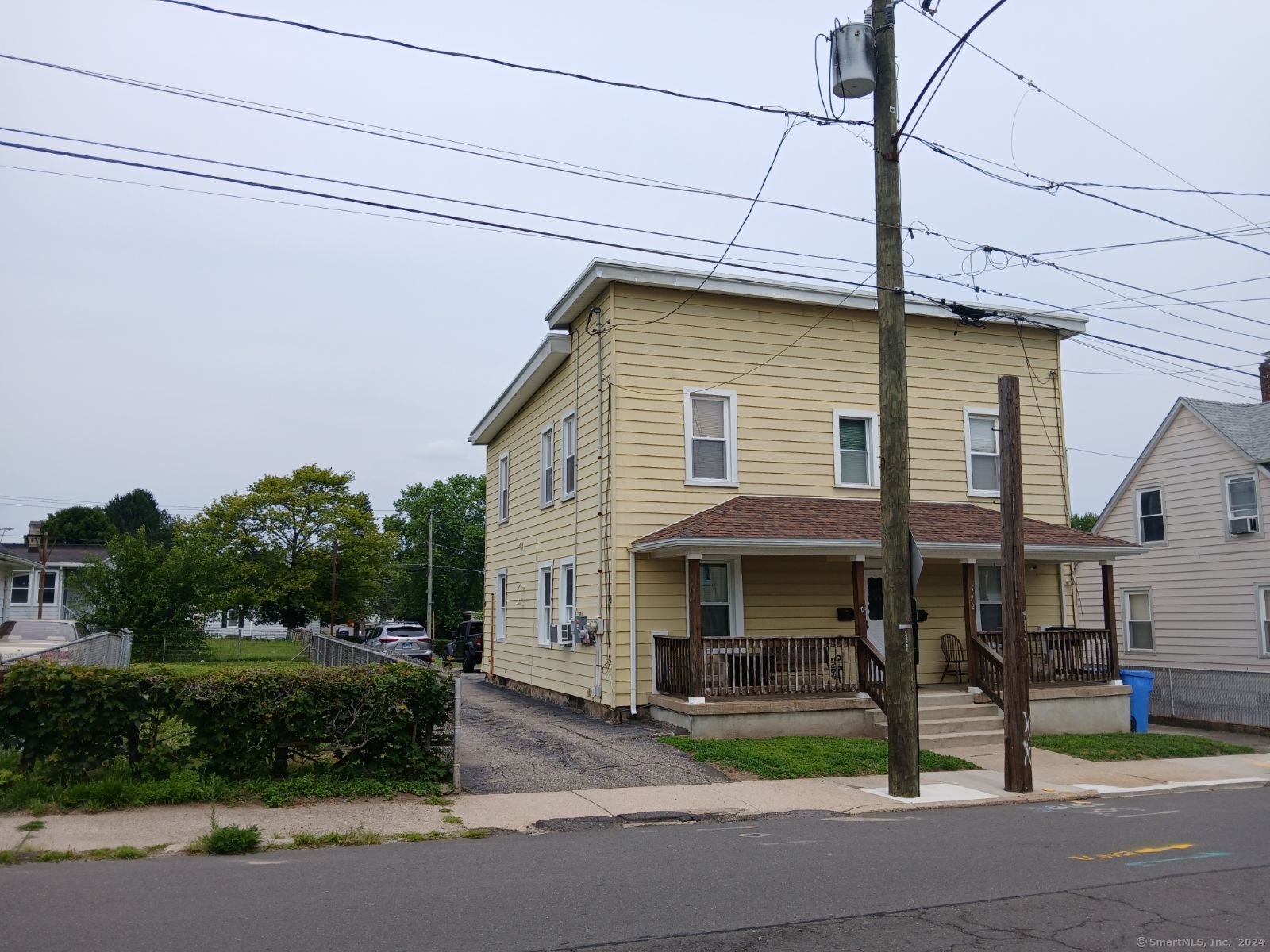 Congress Ave, Waterbury, CT 06708