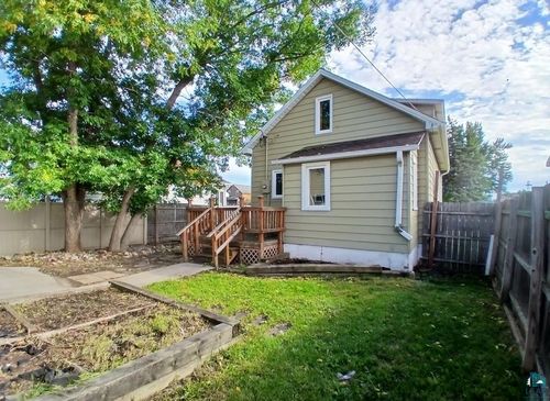 112 W 3rd Ave N, Aurora, MN, 55705-1332 | Card Image