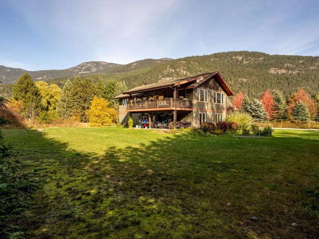 7621 Anderson Road, House other with 3 bedrooms, 3 bathrooms and 4 parking in Pemberton BC | Image 21