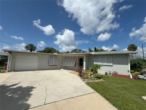 460 Adams Ct Nw, PORT CHARLOTTE, FL, 33952-8014 | Card Image