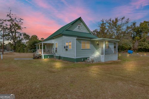 1702 Albany Ave, Waycross, GA, 31503-4982 | Card Image