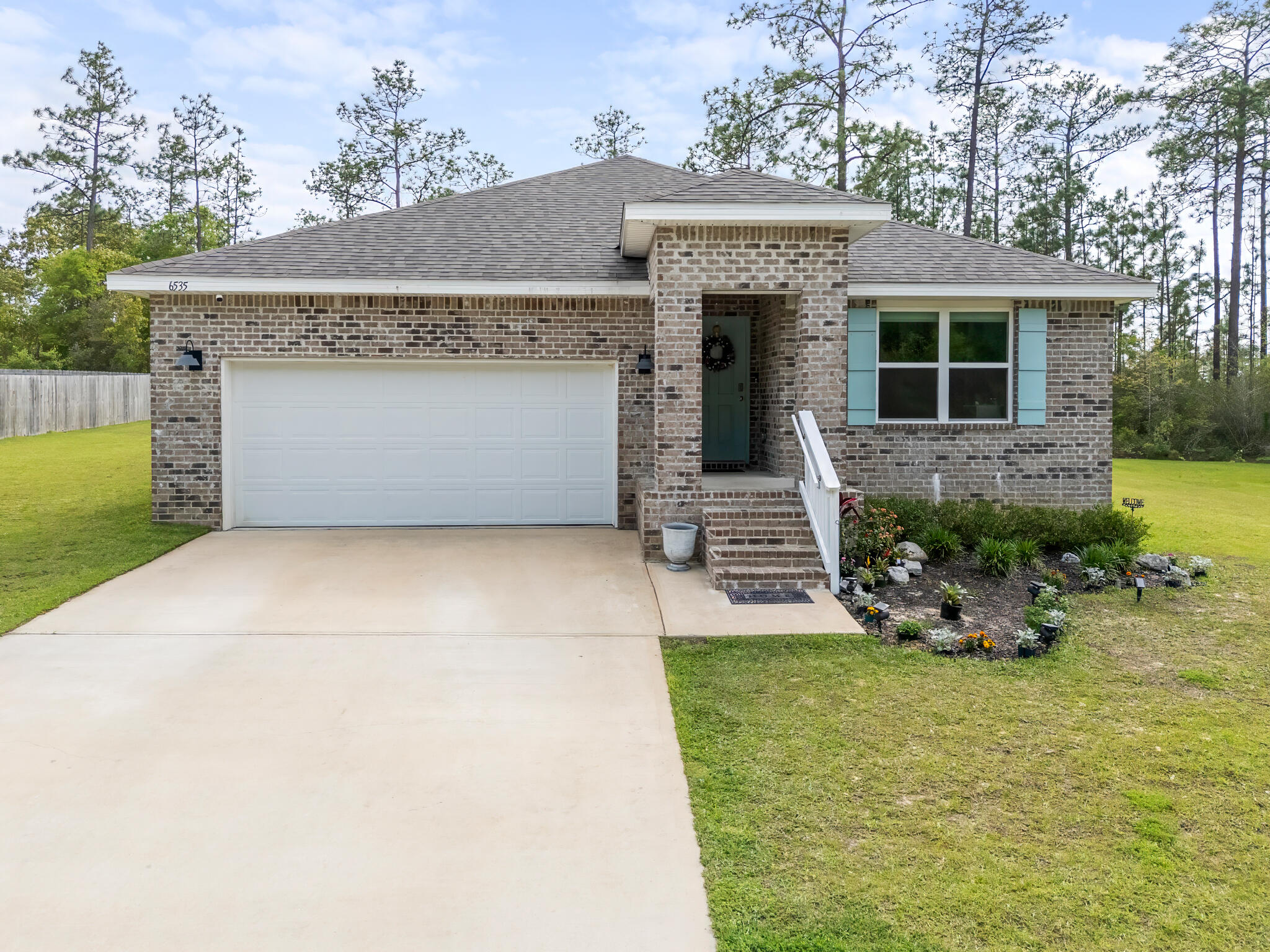 Residential in Laurel Hill