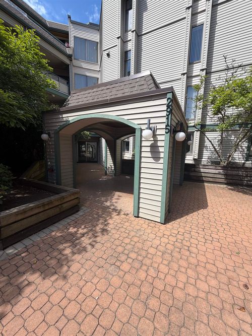 2915 Glen Drive Drive, Coquitlam, BC, V3B7H8 | Card Image