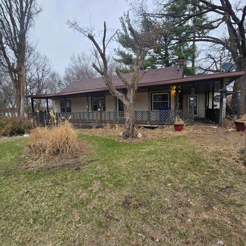 7424 N River Rd, BYRON, IL, 61010-8806 | Card Image