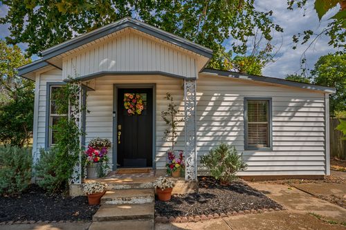 608 W Coleman, Colbert, OK, 74733-6004 | Card Image