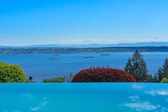 2450 Halston Court, House other with 4 bedrooms, 5 bathrooms and 6 parking in West Vancouver BC | Image 35