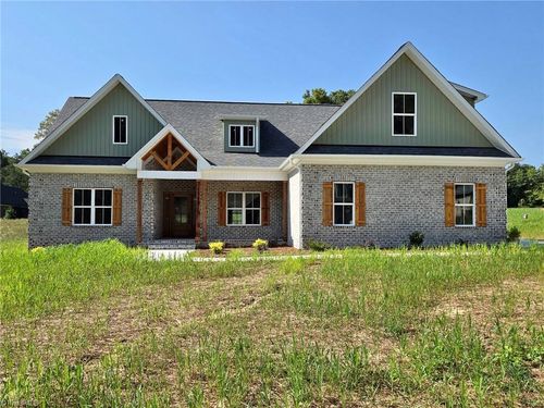 142 Corbin Ln, Lexington, NC, 27295-6382 | Card Image