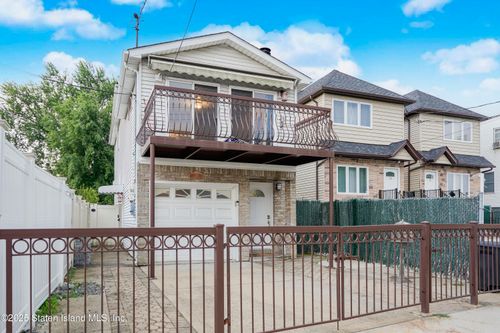 34 Dixon Avenue, Staten Island, NY, 10302 | Card Image