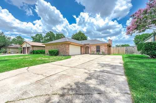 1922 Arcadia Dr, Sugar Land, TX, 77498-2208 | Card Image