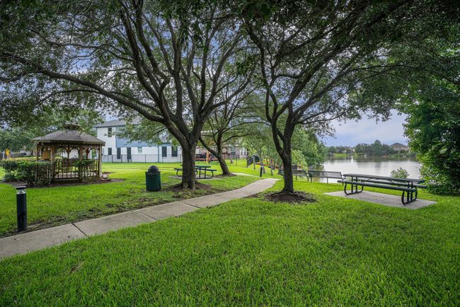 Kirby Lake park with lake access, gazebo, and picnic area. | Image 39