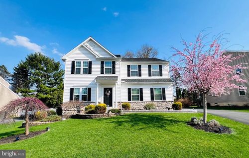 1668 E Thistle Dr, Wyomissing, PA, 19610-1270 | Card Image