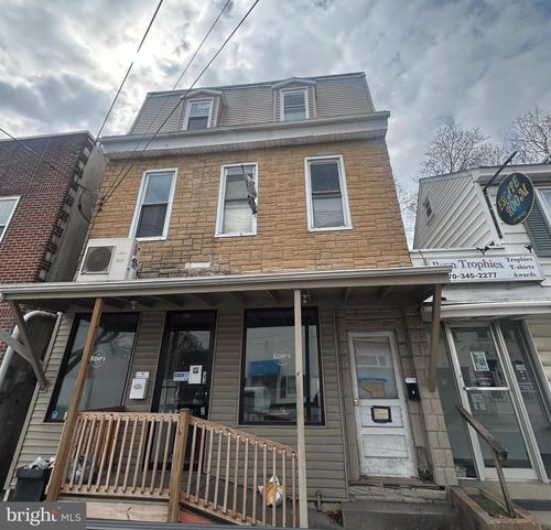 64 S Tulpehocken St, PINE GROVE, PA, 17963-1112 | Card Image