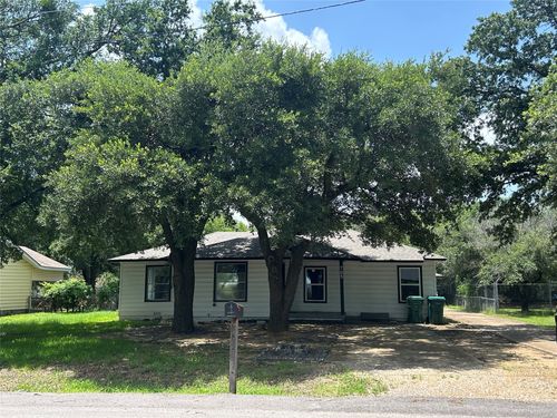 705 S Church St, Ferris, TX, 75125-2927 | Card Image