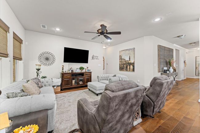 1114 Audrey Trl, House other with 3 bedrooms, 3 bathrooms and 3 parking in Tomball TX | Image 9