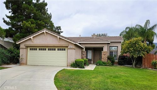 821 Atlantic Cir, Corona, CA, 92882 | Card Image