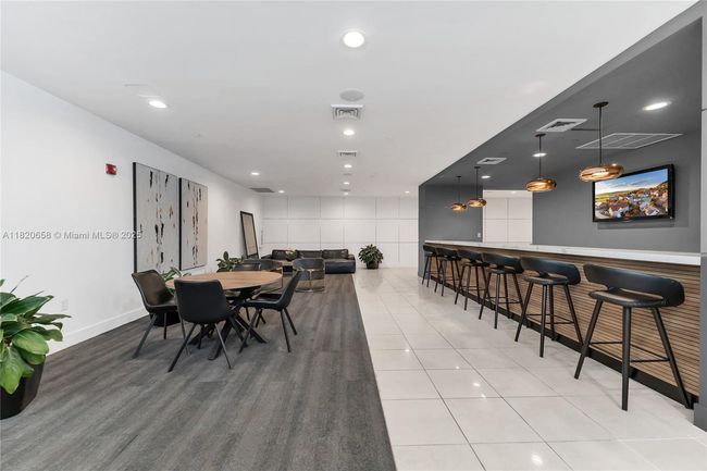 APT-2210 - 1250 S Miami Ave, Condo with 1 bedrooms, 2 bathrooms and null parking in Miami FL | Image 21