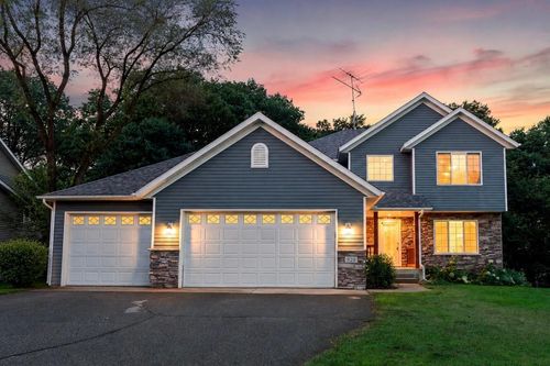 929 4th Ave E, Sartell, MN, 56377-4590 | Card Image