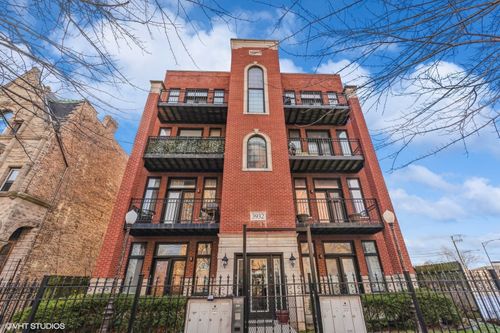 2n-3932 S Lake Park Ave, Chicago, IL, 60653-4776 | Card Image