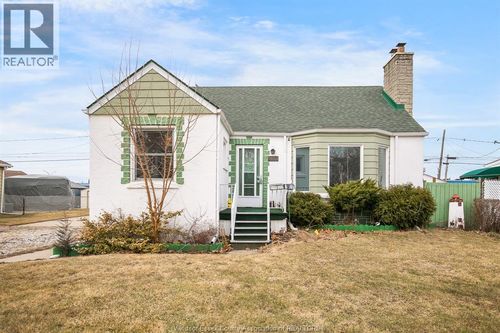 2653 Alexis Rd, Windsor, ON, N8W3Z8 | Card Image