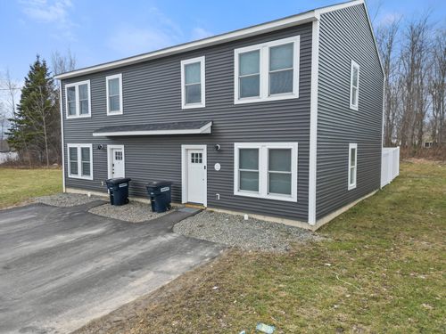 35 Wildwood Drive, Bangor, ME, 04401 | Card Image