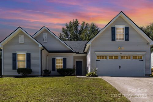 609 Grantham Ln, Charlotte, NC, 28262-1620 | Card Image