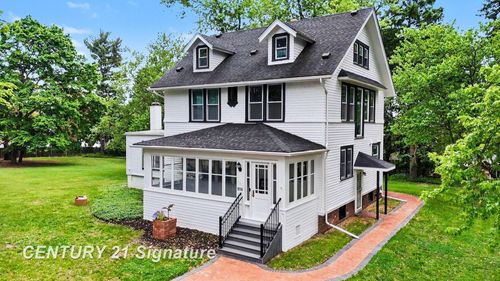 24025 Drake Rd, Farmington, MI, 48335-3106 | Card Image
