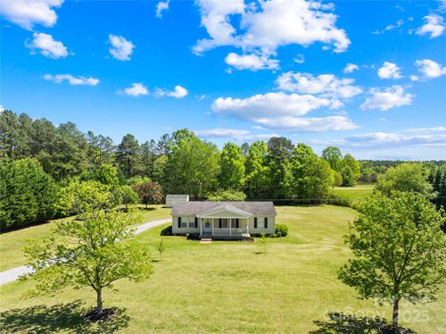 3909 Beda Rd, Maiden, NC, 28650-9077 | Card Image