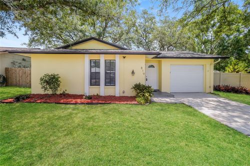 819 Greenfield Dr, Palm Harbor, FL, 34684-3220 | Card Image