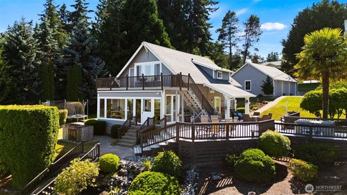 903 11th Ln, Fox Island, WA, 98333-9643 | Card Image