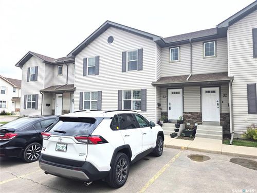 33-135 Pawlychenko Lane, Saskatoon, SK, S7V1K2 | Card Image