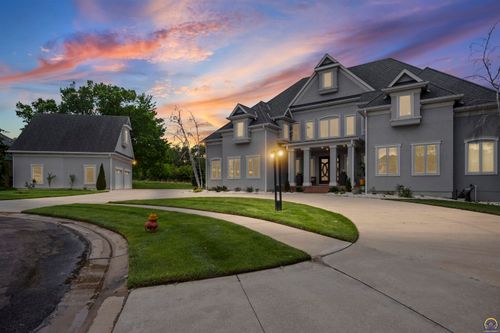 5807 Sw 44th Ct, Topeka, KS, 66610-1645 | Card Image