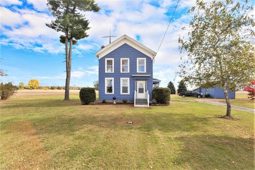 55637 Bennett Rd, Leonidas, MI, 49066-9410 | Card Image