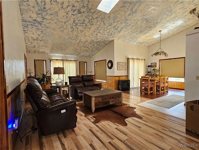 Living Room | Image 4