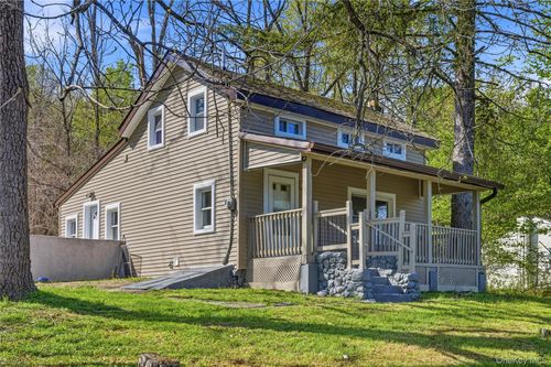 892 Winterton Rd, Bloomingburg, NY, 12721-4127 | Card Image