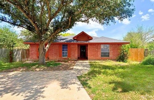 410 E 27th St, Mission, TX, 78574-2113 | Card Image