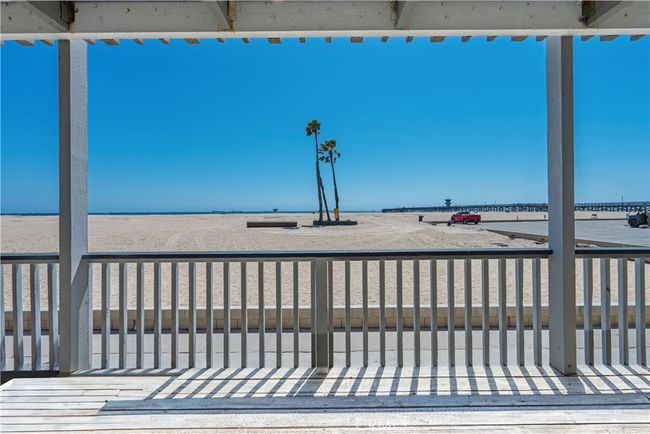 1003 Seal Way, Home with 6 bedrooms, 4 bathrooms and 2 parking in Seal Beach CA | Image 7