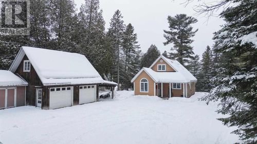 2707 V Line Rd, Richards Landing, ON, P0R1J0 | Card Image