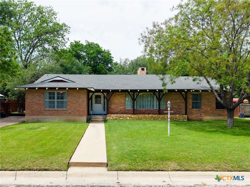 1409 W North Ave, Lampasas, TX, 76550-1542 | Card Image