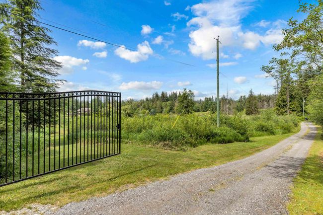 26421 Cunningham Ave, House other with 4 bedrooms, 3 bathrooms and 10 parking in Maple Ridge BC | Image 24
