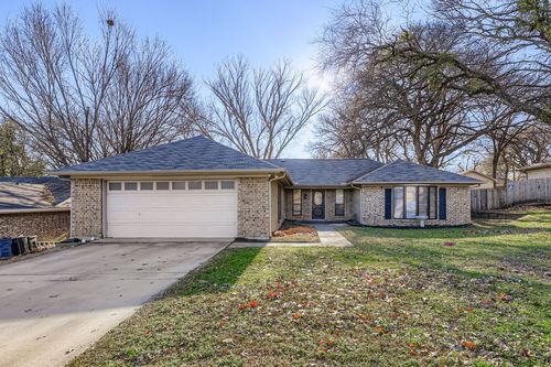 116 Ne Alsbury Blvd, Burleson, TX, 76028-2502 | Card Image