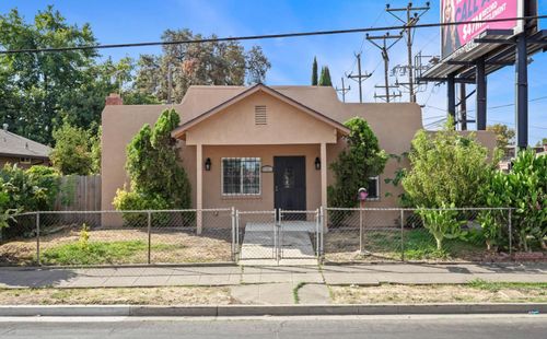1132 E Harding Way, Stockton, CA, 95205-3611 | Card Image