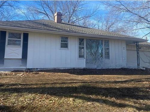 8604 84th Ter, Raytown, MO, 64138-3115 | Card Image