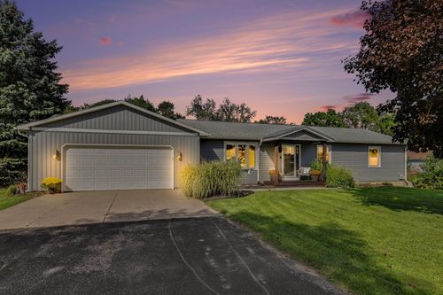 5015 Dio Dr, Cedar Springs, MI, 49319-8932 | Card Image