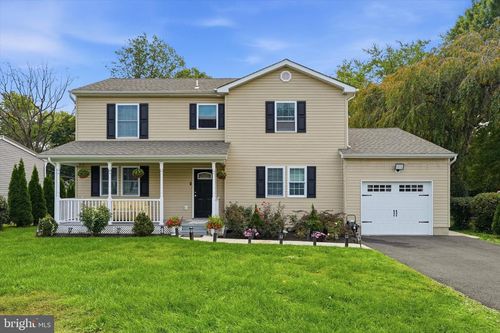 1523 Lake Rd, Feasterville Trevose, PA, 19053-4423 | Card Image