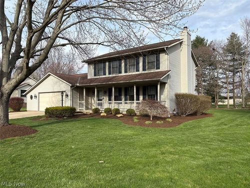 5554 Ashbrook St, Louisville, OH, 44641-8819 | Card Image