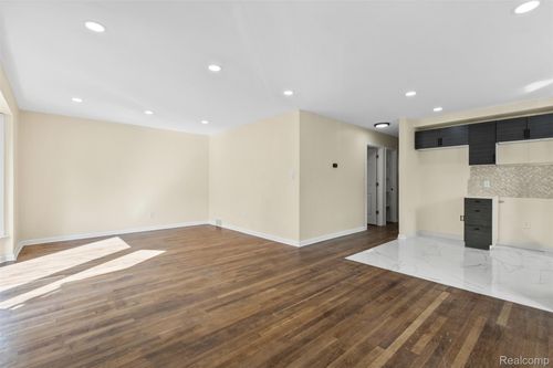 20232 Braile St, Detroit, MI, 48219-1461 | Card Image