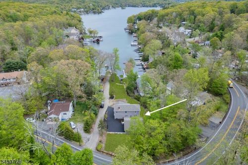 385 Maxim Dr, Hopatcong, NJ, 07843-1744 | Card Image