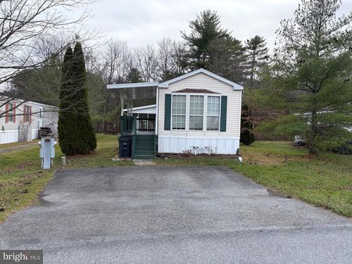 27 Spirit Ct, NEW RINGGOLD, PA, 17960-9487 | Card Image